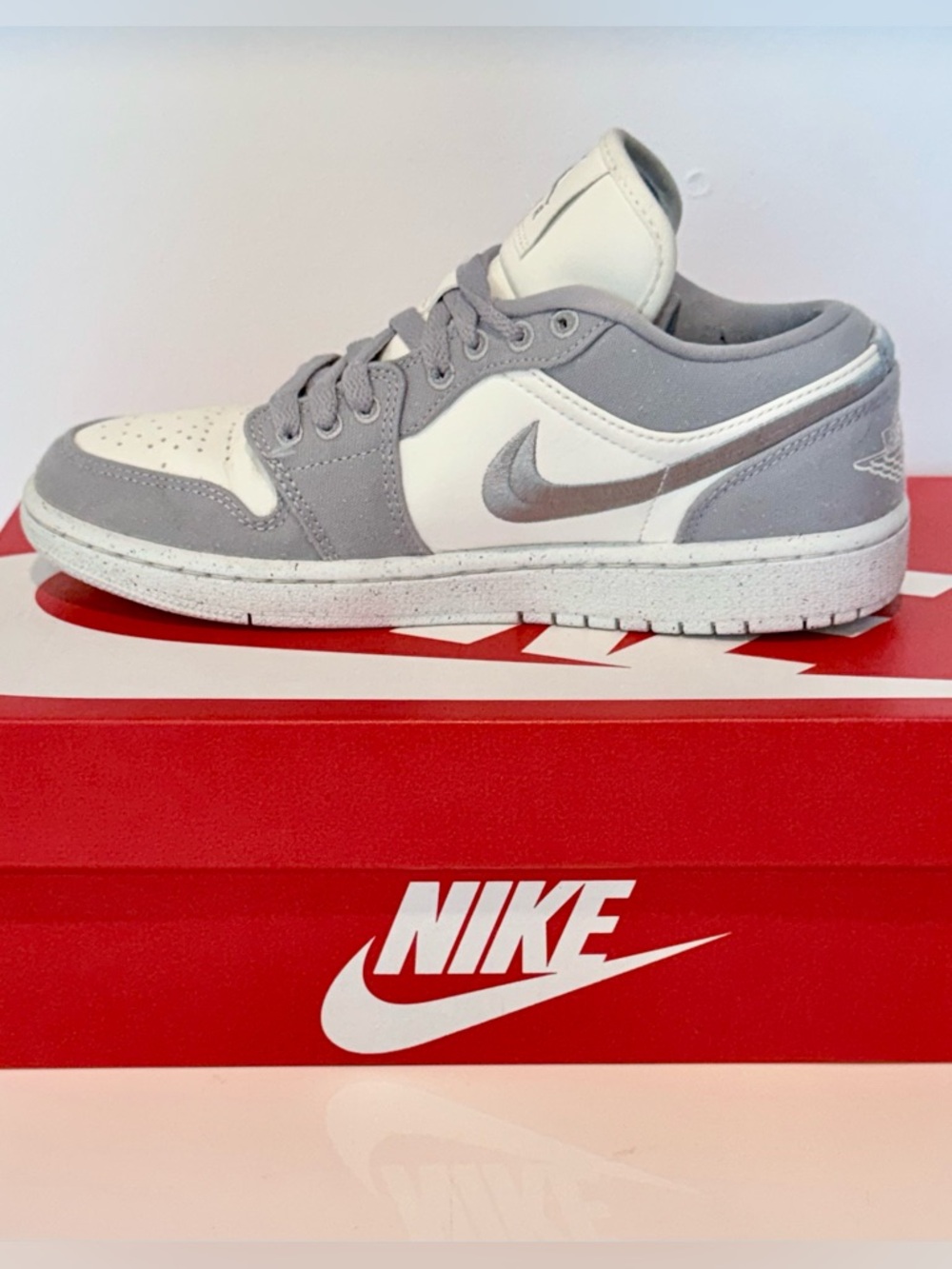 Nike Women's Air Jordan 1 Low SE Light Steel Grey Size 7.5 original box near new